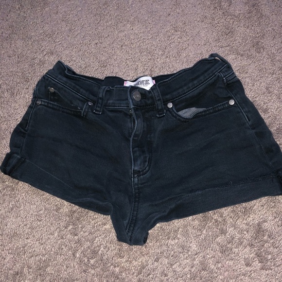 Pink victoria’s secret short - Picture 2 of 4